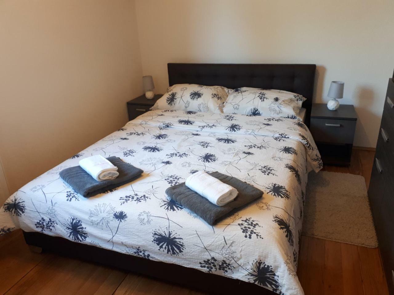 Apartment Jareb Szluin Kültér fotó