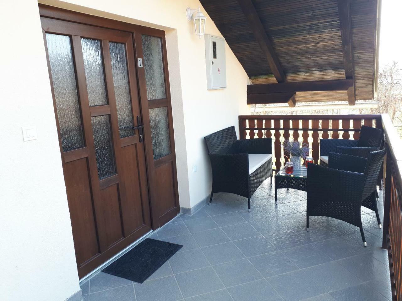 Apartment Jareb Szluin Kültér fotó